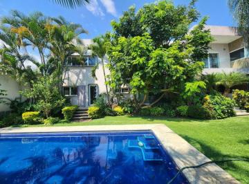 Casa de 5 habitaciones, Cuernavaca · Casa en Venta o Renta en Col Volcanes