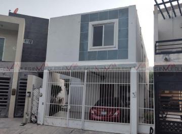 Casa · 190m² · 2 Recámaras · 2 Estacionamientos · Casa en Venta en General Escobedo