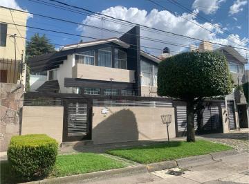 Casa de 4 habitaciones, Naucalpan de Juárez · Super Casa! Circuito Economistas. Cuatro Recamaras, Depto. Independiente.