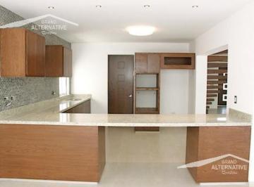Casa en condominio · 310m² · 3 Recámaras · 3 Estacionamientos · Cumbres Hermosa Casa en Venta