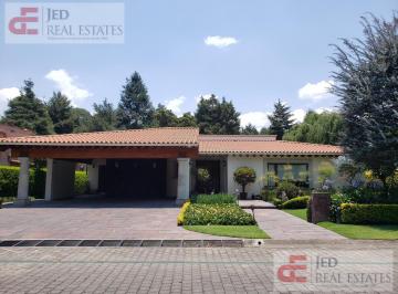 Casa · 510m² · 3 Recámaras · 4 Estacionamientos · Casa - Club de Golf Los Encinos
