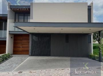 Casa · 270m² · 3 Recámaras · 2 Estacionamientos · Casa en Venta