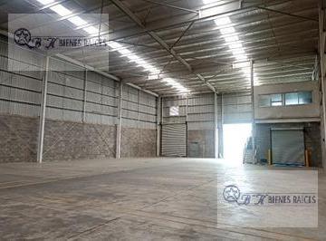 Bodega comercial · 1100m² · 4 Estacionamientos · Bodega en Renta, Coacalco Excelente en Condominio