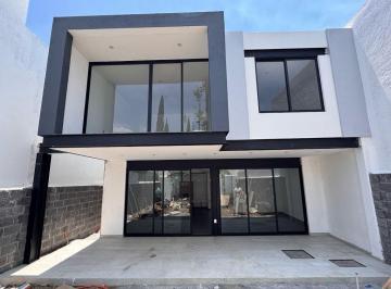 Casa de 4 habitaciones, Cuernavaca · Hermosa Casa Nueva en Fraccionamiento con Vigilancia 24/7