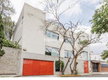 Casa de 3 habitaciones, Naucalpan de Juárez · Residencia con Finos Acabados