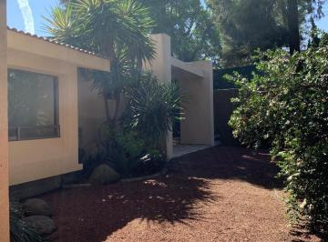 Casa de 4 habitaciones, Cuernavaca · Hermosa Casa Nueva en Fraccionamiento La Herradura