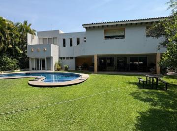 Casa de 5 habitaciones, Cuernavaca · Hermosa Casa Dentro de Club de Golf Tabachines