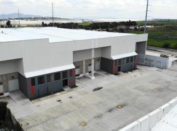 Nave industrial · 3300m² · 6 Estacionamientos · Nave Industrial en Renta en La Venta del Astillero
