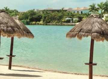a59b6c4ef84a27480c22fb9d97a7801e2d7703caacec4484ba8e277ec0dc3fb2 · Disfruta del Lujo, Contecitividad y Paz del Residencial Lagos del Sol de Cancun