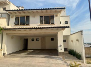 Casa de 3 habitaciones, León · Excelente Casa en Renta Lomas Punta del Este (Primeros Clusters)