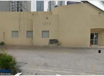 Bodega comercial · 3264m² · 10 Estacionamientos · Bodega Comercial en Renta en Monterrey
