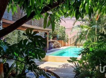 Casa · 270m² · 5 Recámaras · Casa con Vista Al Mar a 3 Minutos de Playa Zicatela, Puerto Escondido