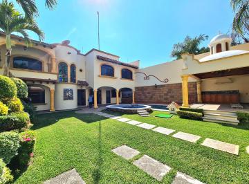 Casa de 4 habitaciones, Cuernavaca · Renta Zona Dorada con Seguridad Espacios Súper Amplios