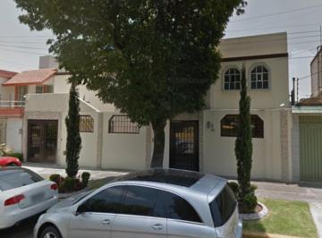 Casa de 4 habitaciones, Naucalpan de Juárez · Vendo Casa en Circuito Juristas - Remate Bancario