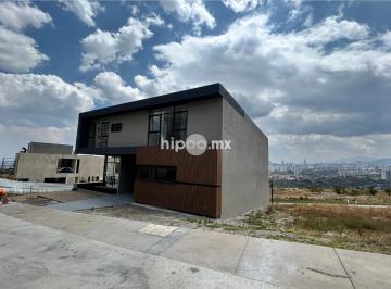 Casa en condominio de 4 habitaciones, Huixquilucan · Venta de Residencia en Club de Golf