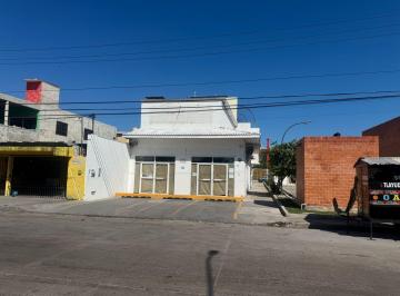 Local comercial · 106m² · 6 Estacionamientos · Local en Ciudad del Carmen en Av Progreso con Estacionamiento
