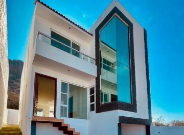 Casa · 220m² · 4 Recámaras · 4 Estacionamientos · Casa en Venta en San Juan del Rio, Queretaro