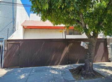 Casa , Guadalajara · Casa en Venta Otranto 3068 Providencia Guadalajara Jal 250 m² Terreno 407 m² Cons