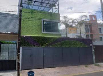 Casa de 5 habitaciones, Xochimilco · Hermosa Casa en Venta de Remate en Jardines de Xochimilco Cdmx