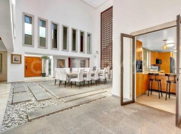 Casa · 932m² · 4 Recámaras · 6 Estacionamientos · Casa en Venta Calle Reims, Villa Verdun Alvaro Obregon Cdmx