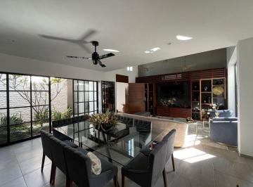 Casa de 4 habitaciones, Mérida · Casa en Montebello con Bar de Usos Multiples