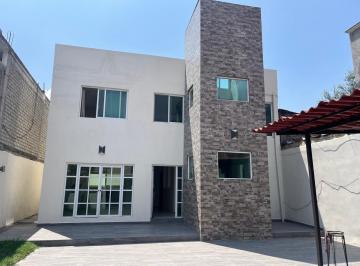 Fachada principal · Casa en Venta con Gran Patio en Olivar Sta. María Tulyehualco - Tláhuac