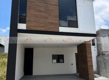 Casa · 250m² · 3 Recámaras · 2 Estacionamientos · Casa en Venta en Piedra de Fierro