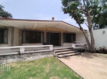 Casa de 3 habitaciones, Temixco · Casa Sola 1 Nivel en Renta, Jardín y Alberca, Lomas de Cuernavaca, Temixco, Mor.