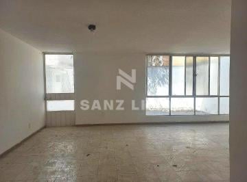 Casa Venta de 3 habitaciones · Alameda: Casa en Zona Céntrica, Bien Ubicada con Uso de Suelo Mixto