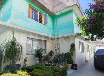 Casa · 290m² · 6 Recámaras · 4 Estacionamientos · Terreno en San Juan Tlihuaca | 385 m² | Ideal Para Desarrollador