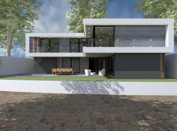 Casa · 552m² · 4 Recámaras · 3 Estacionamientos · Casa en Venta en E, Club de Golf La Loma