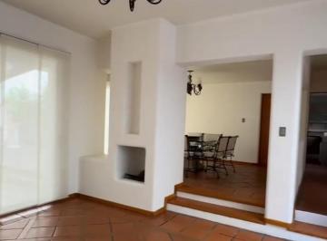 Casa · 281m² · 3 Recámaras · Casa en Venta en Lomas 4a Sección