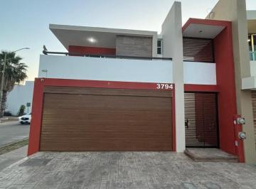 Casa · 201m² · 3 Recámaras · 2 Estacionamientos · Casa en Venta en Espacios Barcelona Br56