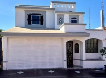 Casa · 4 Recámaras · 1 Estacionamiento · Casa en Venta Las Américas Br56