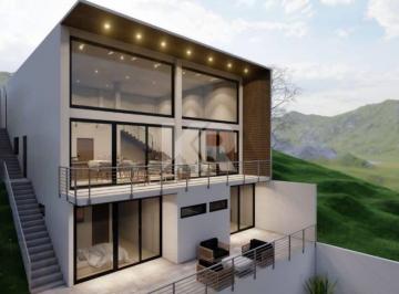 Casa de 3 habitaciones, Cuernavaca · En Venta a Estrenar Moderna Residencia de 3 Niveles Alberca y Jardín, Fraccionamiento Lomas Tetela
