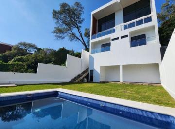 Casa de 3 habitaciones, Cuernavaca · Estrena Esta Moderna Residencia de 3 Niveles a Solo $7,800.000 Mxn Alberca y Jardín en Lomas Tetela
