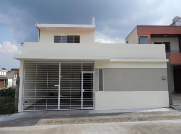 Casa de 3 habitaciones, Coatepec · Coatepec Casa en Venta 3 Rec, Estudio Fracc, La Perla