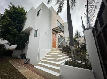 Casa de 3 habitaciones, Cuernavaca · Casa en Venta en Lomas de Tetela