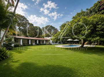 Casa de 5 habitaciones, Cuernavaca · Casa en Venta en Jardines de Ahuatepec, Cuernavaca