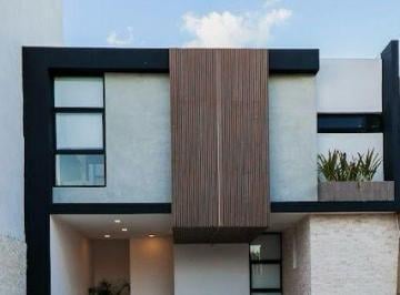 Casa de 3 habitaciones, Mérida · Townhouse en Venta