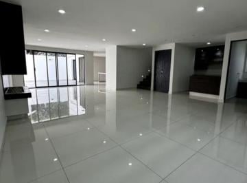 Casa · 314m² · 3 Recámaras · 3 Estacionamientos · Casa en Venta/renta en Ibiza Metepec