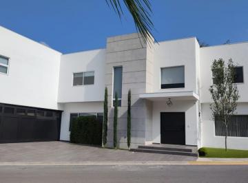 Casa de 3 habitaciones, Monterrey · Casa en Renta en Monterrey Zona Carretera Nacional