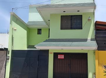 Casa de 4 habitaciones, León · Casa en Venta en Real Providencia