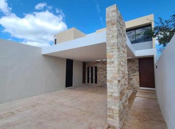 Casa de 4 habitaciones, Mérida · Casa en Venta en Temozon Norte