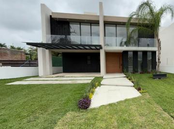 Casa de 4 habitaciones, Atlatlahucan · Casa en Venta en Fraccionamiento Lomas de Cocoyoc, Morelos
