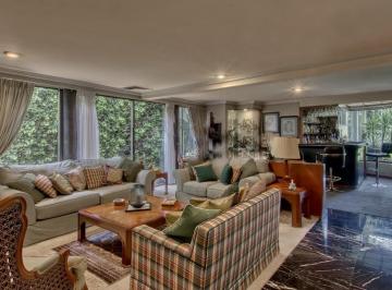 Casa · 678m² · 3 Recámaras · 3 Estacionamientos · Lomas de Chapultepec Casa en Venta