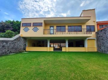 Casa de 3 habitaciones, Cuernavaca · Casa en Venta con Uso de Suelo Comercial. Zona Norte de Cuernavaca