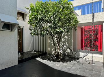 Casa de 3 habitaciones, Cuajimalpa de Morelos · Casa en Calle Cerrada con Jardín y Terraza
