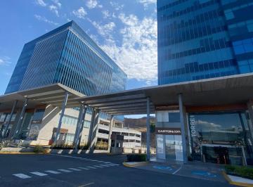 Oficina · 60m² · 3 Estacionamientos · Oficina en San Isidro Miranda