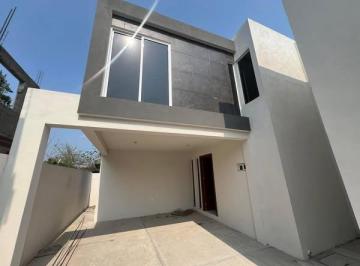Casa · 135m² · 3 Recámaras · 2 Estacionamientos · Casa en Venta
